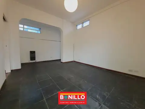 Depto Tipo Casa en Alquiler en Villa Pueyrredón, $ 900.000