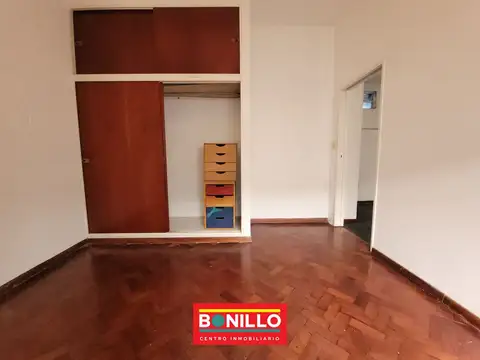Depto Tipo Casa en Alquiler 50 años