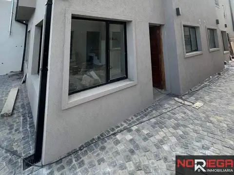 Dúplex en venta c/ cochera en San Miguel