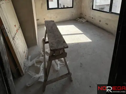 Dúplex en venta c/ cochera en San Miguel