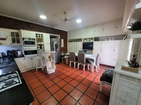 ESTEBAN DE LUCA al 1100