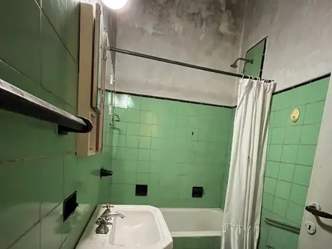 Depto Tipo Casa en Venta 76 años