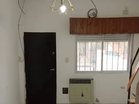 Depto Tipo Casa en Alquiler en Pablo Nogues, $ 580.000