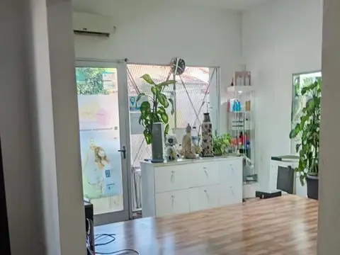 Local en Alquiler en Monte Grande, $ 860.000