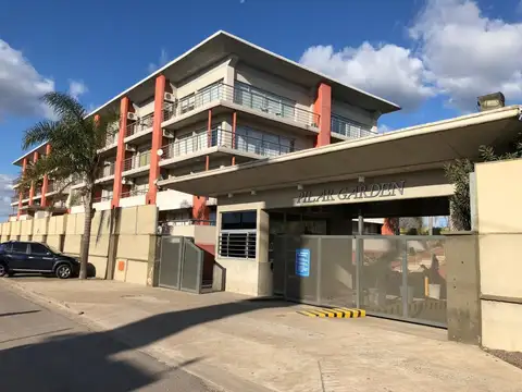 MONOAMBIENTE EN VENTA CON COCHERA EN PILAR GARDEN