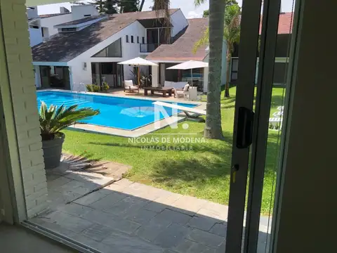 Casa en Venta de 8 dormitorios