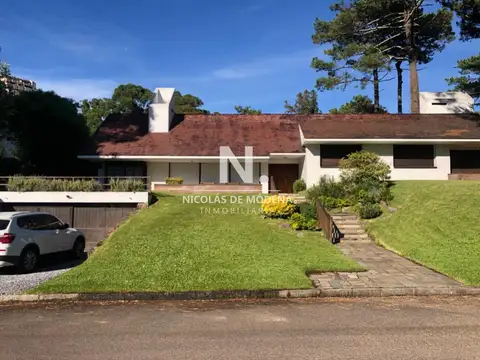 Casa en Venta de 8 dormitorios