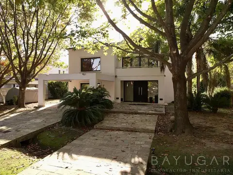Casa en Alquiler de 5 dormitorios