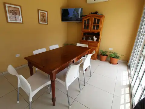 Casa en Venta con 4 cocheras