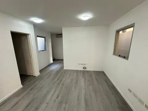 Oficina 3 ambientes con 1 baño