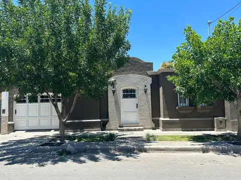 CASA EN VENTA - SAN MARTÍN 