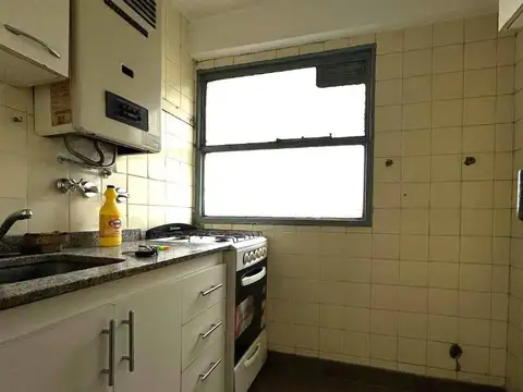 CENTRICO Y LUMINOSO DEPARTAMENTO EN VENTA. RAMOS MEJIA