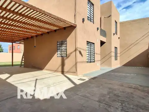 Venta casa 3 dorm. jardin 3 coch derqui pilar.