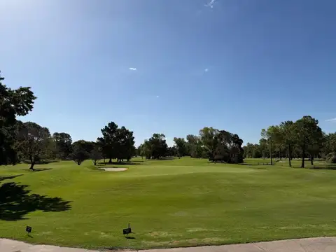 Terreno en Venta en Highland Park Country Club, USD 299.900