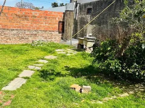 CASA 2 DORMITORIOS EN VENTA BERISSO CON PARQUE