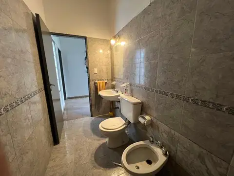 Casa en Alquiler con 1 cochera