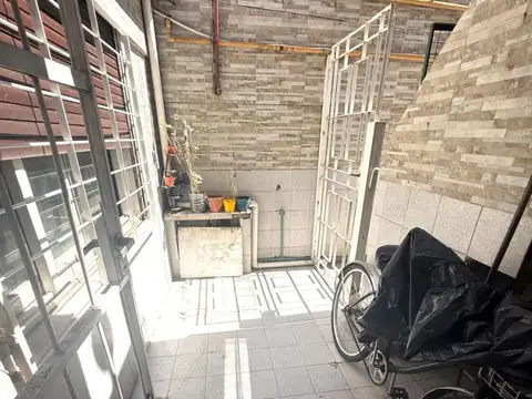 Depto Tipo Casa en Venta 40 años