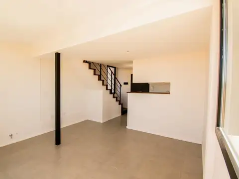 Depto Tipo Casa en Venta con 1 cocheras