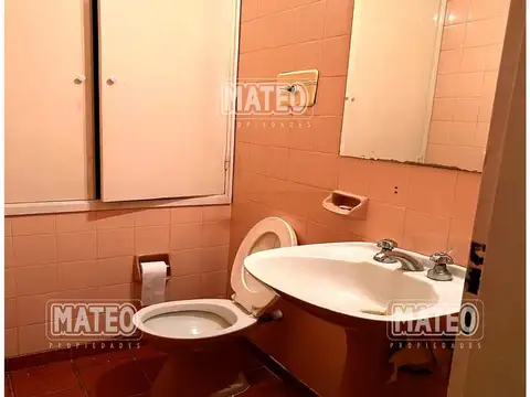 Casa en Venta con 4 cocheras