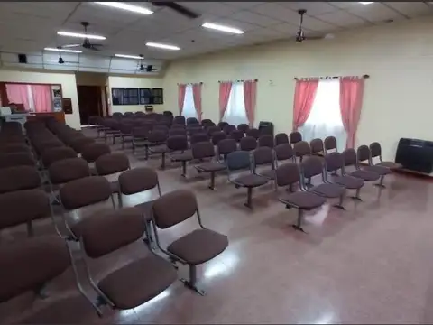 Oficina 3 ambientes con 2 baños