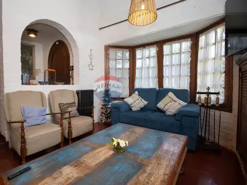 Casa 6 ambientes con 3 baños