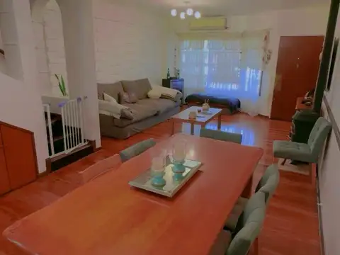 Casa 6 ambientes con 3 baños