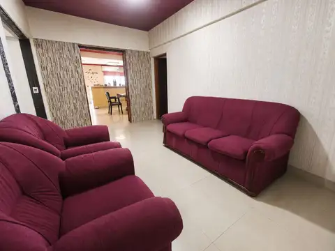 Casa 8 ambientes con 3 baños