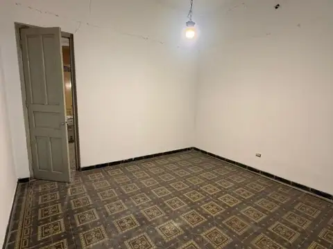 Depto Tipo Casa 7 ambientes con 1 baño