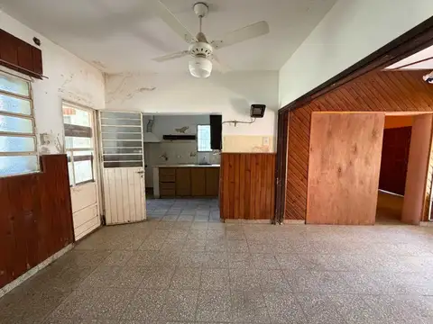 Casa 3 ambientes con 1 baño