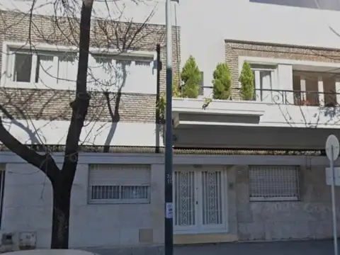 HERMOSO PH DE CATEGORIA EN BARRACAS !!