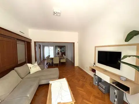 Quinquela Martin 1600, Piso 1