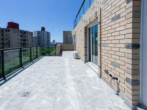 VENTA 3 AMBIENTES BALCON TERRAZA COLEGIALES PILETA