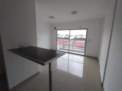 MONOAMBIENTE moderno a 50 metros de Av. Yrigoyen y en excelente zona de Avellaneda!