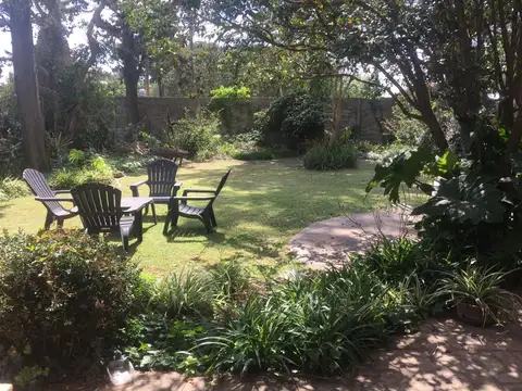 "HERMOSO CHALET ESTILO ANTIGUO"