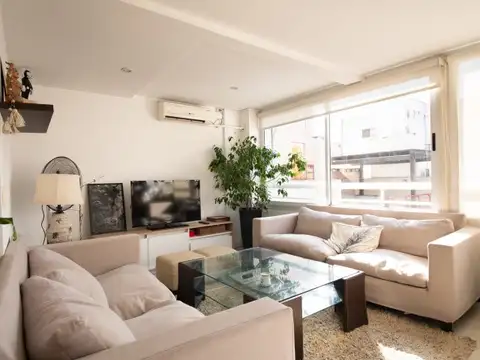 "Vivir en las Alturas: Exclusivo Dúplex con Suite y Home Office en el Corazón de "Las...