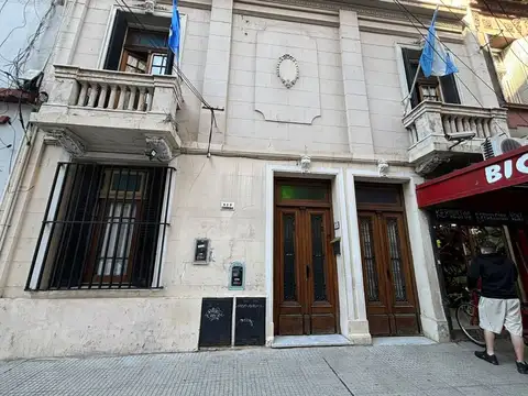 CASA EN VENTA RAMOS MEJIA 10 AMBIENTES 