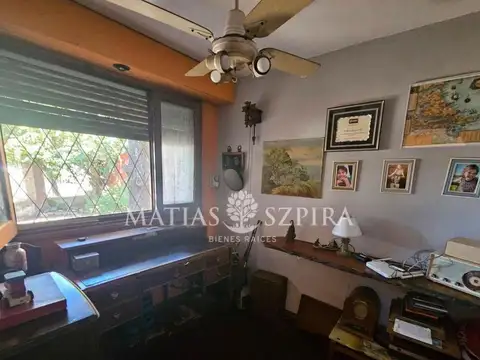 Casa en Venta con 4 cocheras