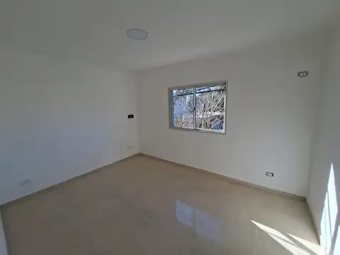 17 De Octubre 1800, Piso 01
