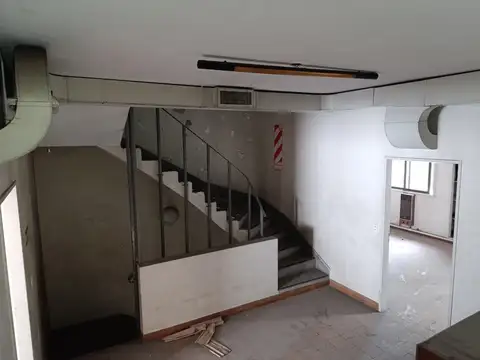 Galpon en Alquiler 42,38  mts Fondo