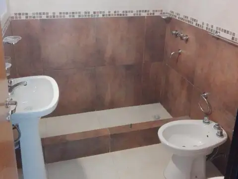 Avenida 7 e/ 83 y 84