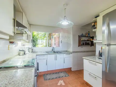 Casa 7 ambientes con 3 baños