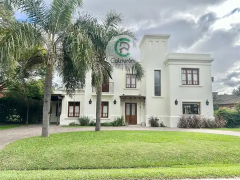 Casa  en Venta Country Campos de Álvarez 