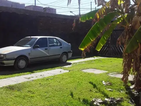 Casa 2 ambientes con 1 baño