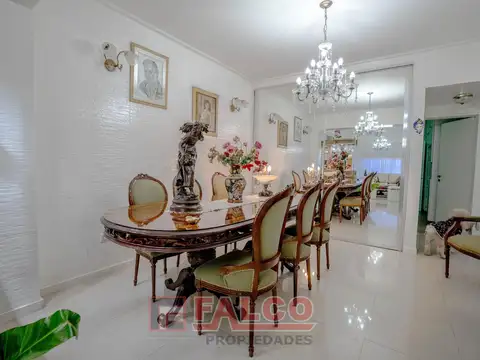 Depto Tipo Casa en Venta en Flores, USD 168.000