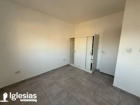 Depto Tipo Casa en Alquiler de 2 dormitorios