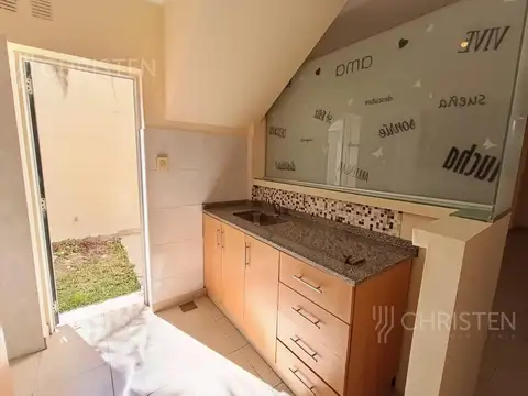 Casa en Alquiler al Este