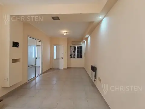 Casa en Alquiler con 1 cochera