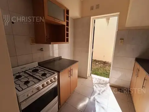 Casa en Alquiler con 1 cochera