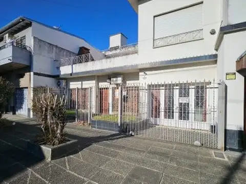 Depto Tipo Casa en Venta de 4 dormitorios