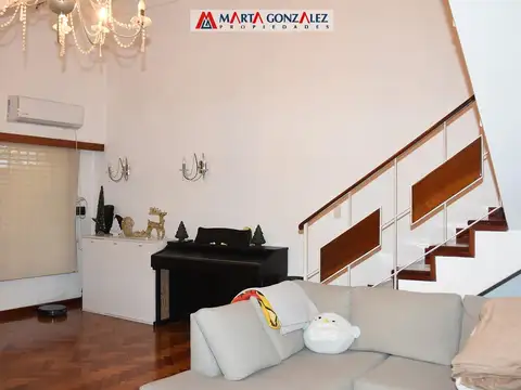 Casa 5 ambientes con 2 baños